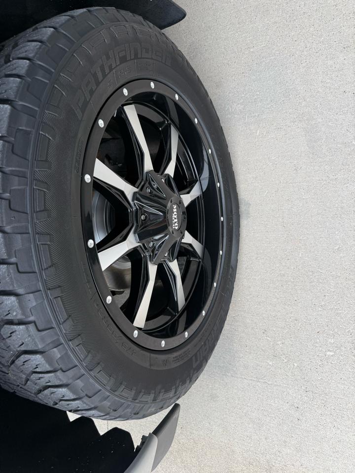 GMC Sierra 1500 4WD Crew Cab 143.5" Denali 2018