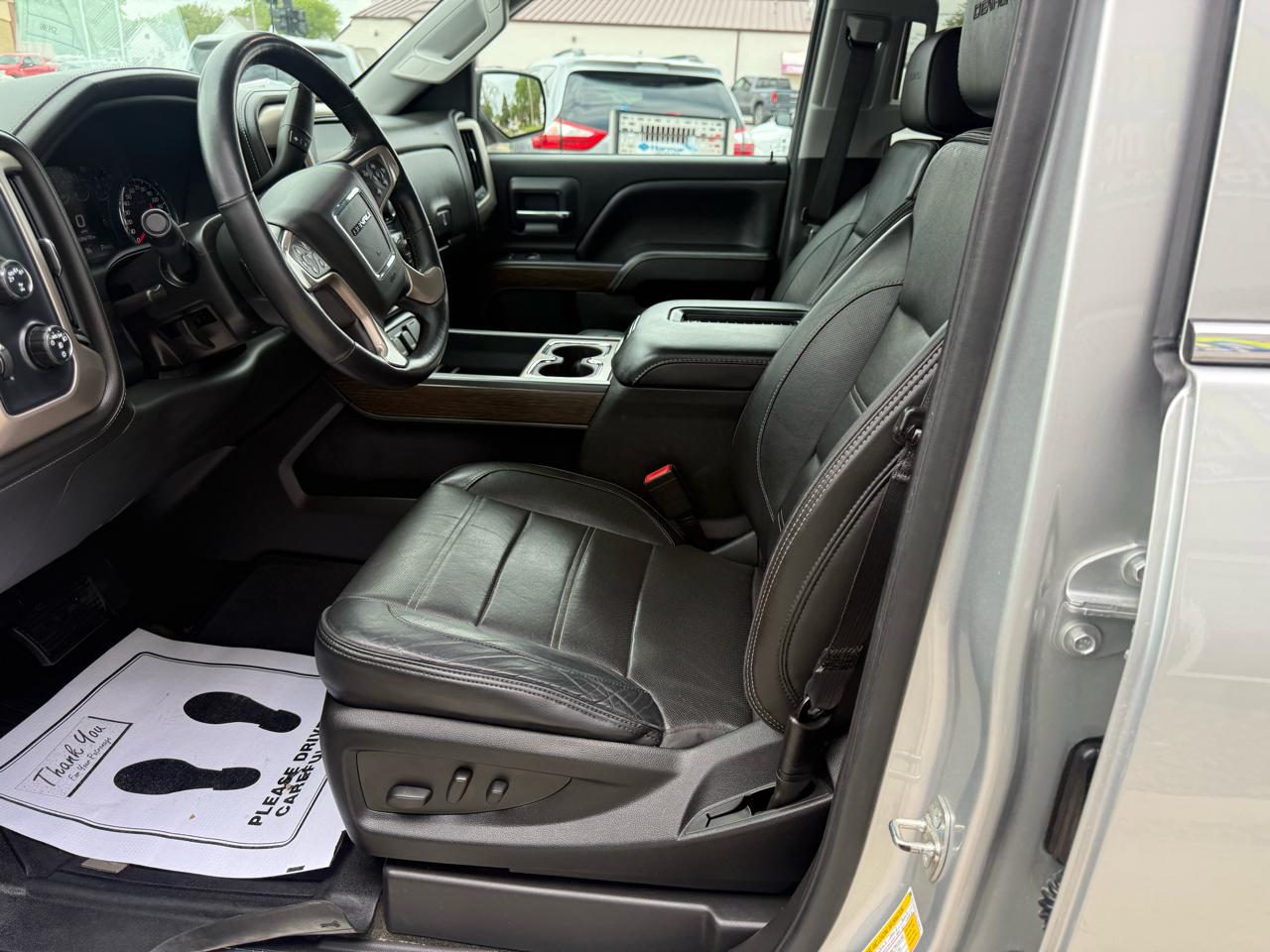 GMC Sierra 1500 4WD Crew Cab 143.5" Denali 2018