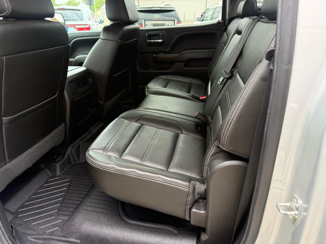 GMC Sierra 1500 4WD Crew Cab 143.5" Denali 2018