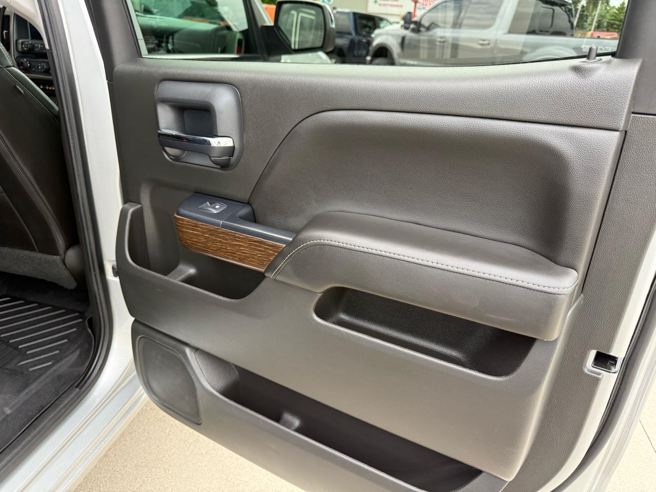 GMC Sierra 1500 4WD Crew Cab 143.5" Denali 2018