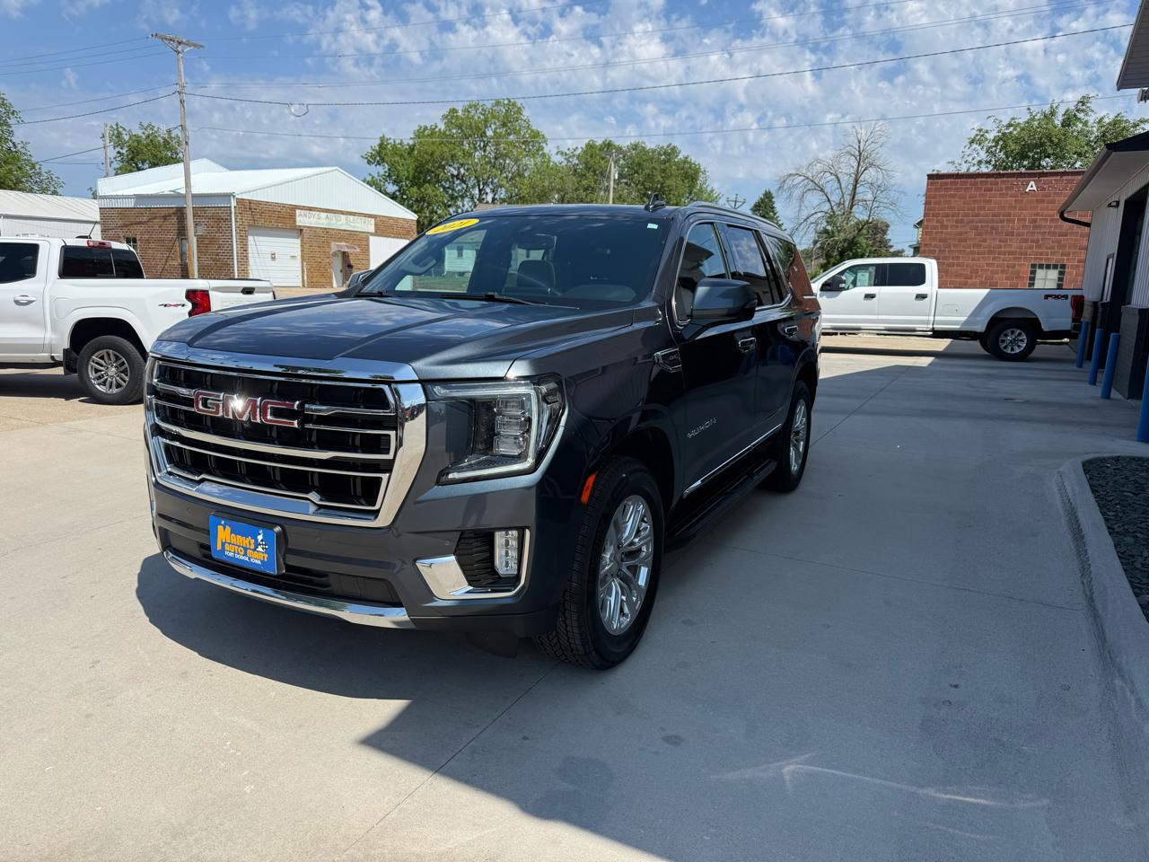 GMC Yukon 4WD 4dr SLT 2021