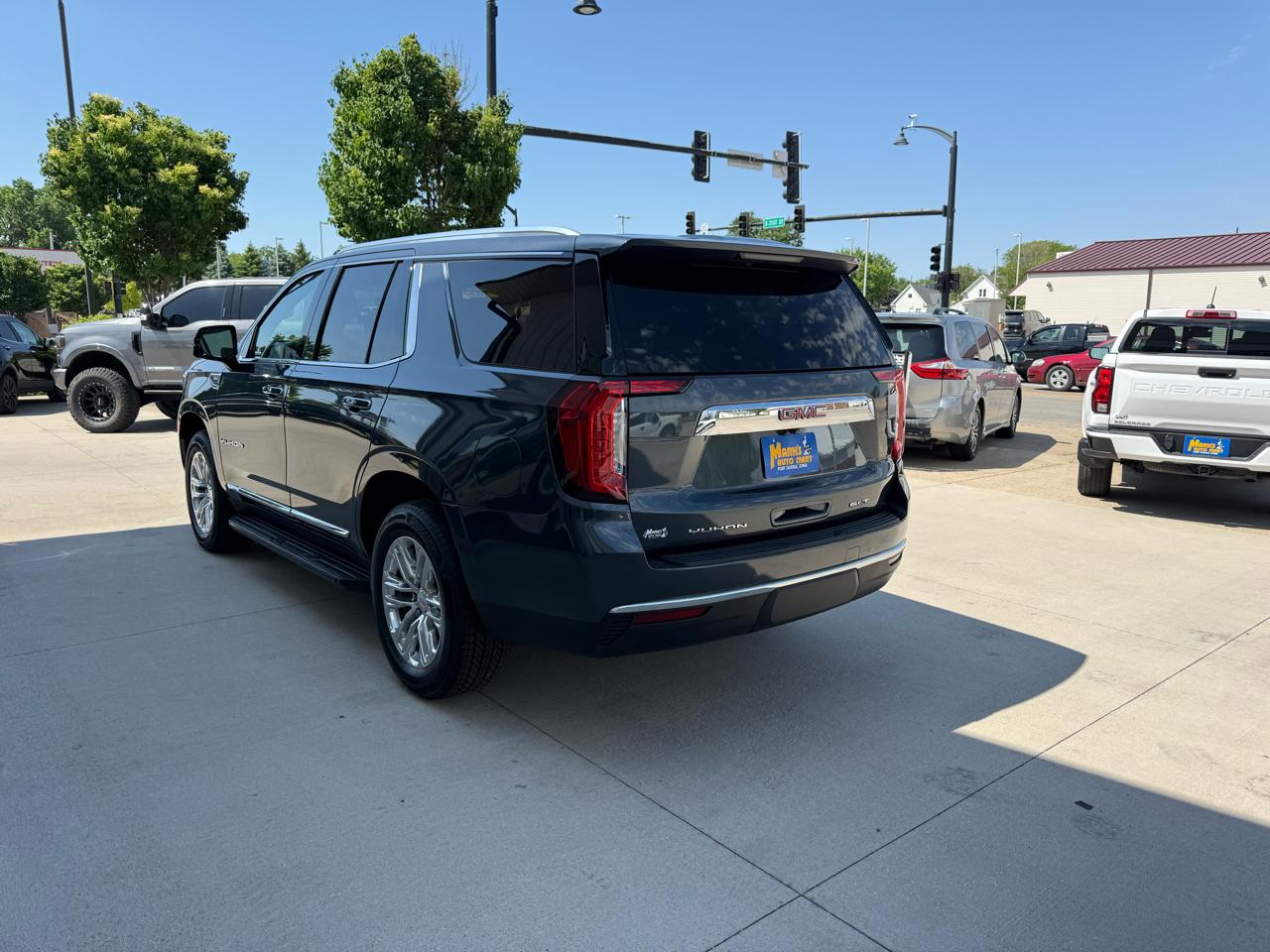 GMC Yukon 4WD 4dr SLT 2021