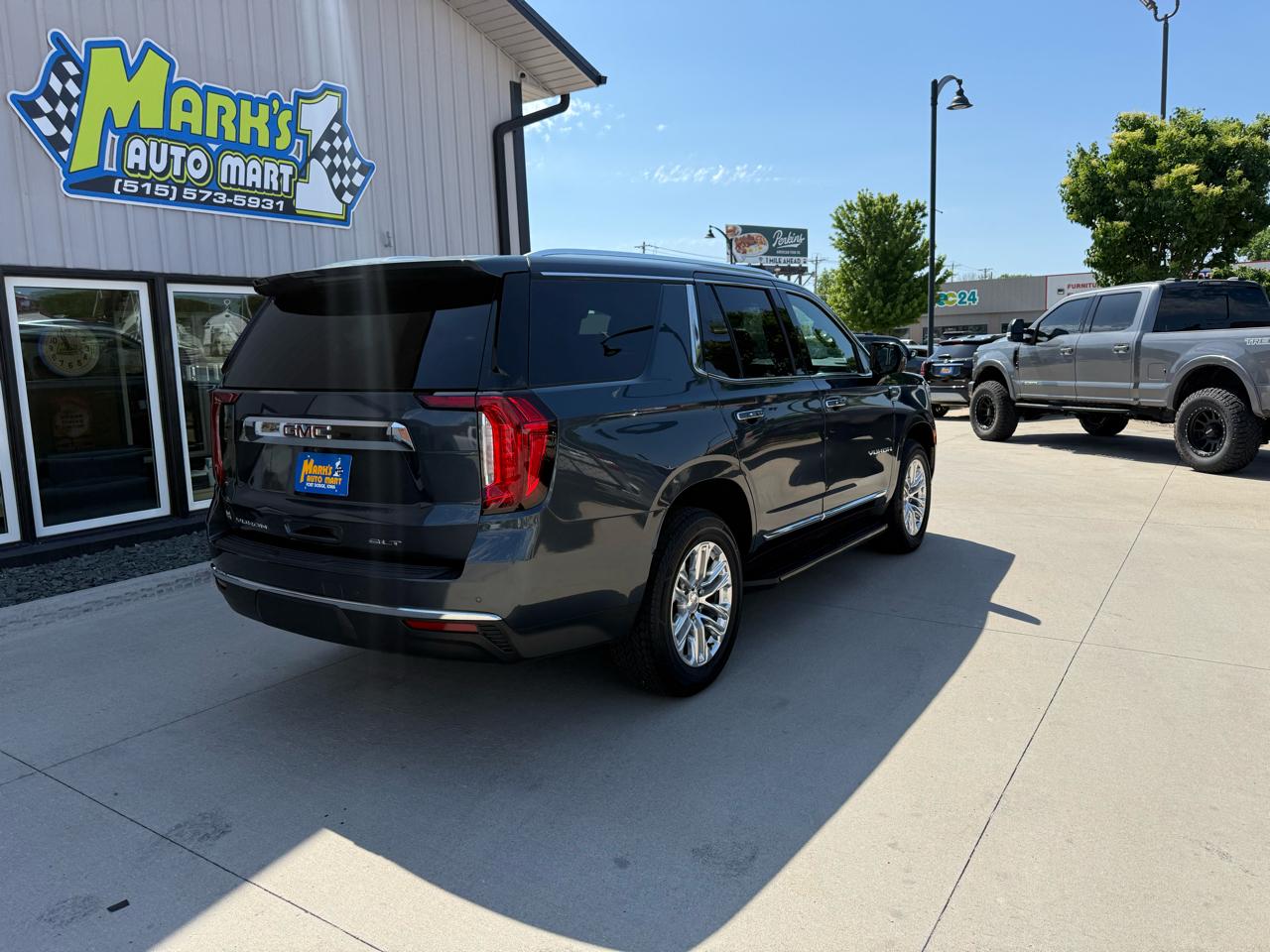 GMC Yukon 4WD 4dr SLT 2021