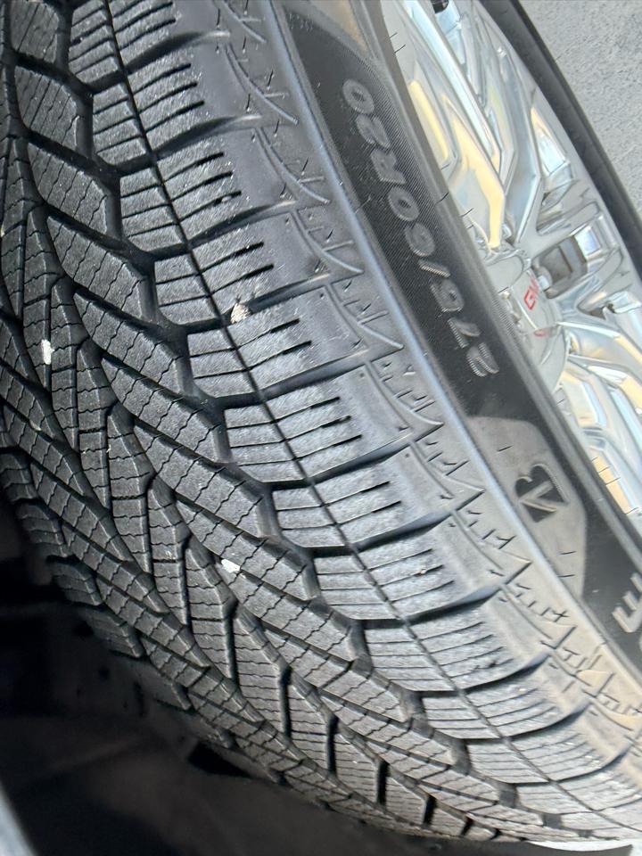 GMC Yukon 4WD 4dr SLT 2021