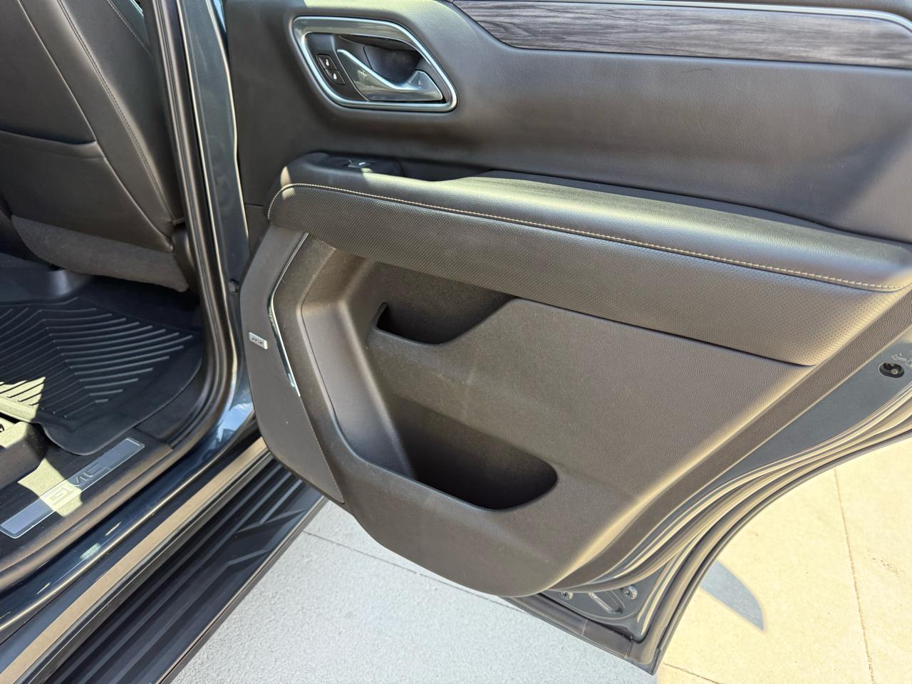 GMC Yukon 4WD 4dr SLT 2021