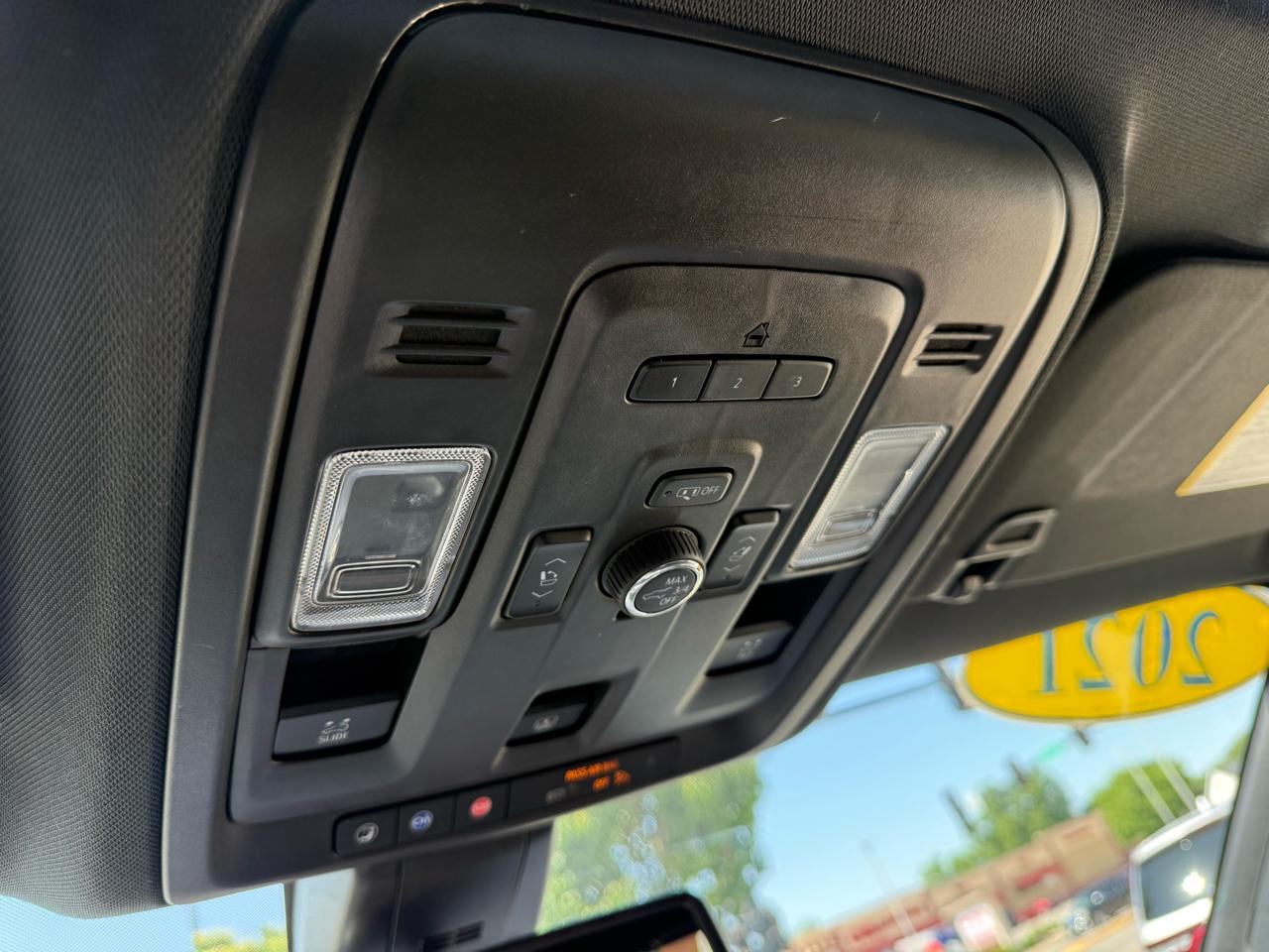 GMC Yukon 4WD 4dr SLT 2021