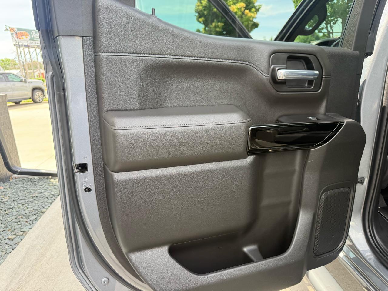 Chevrolet Silverado 1500 LTD 4WD Crew Cab 147" RST 2022