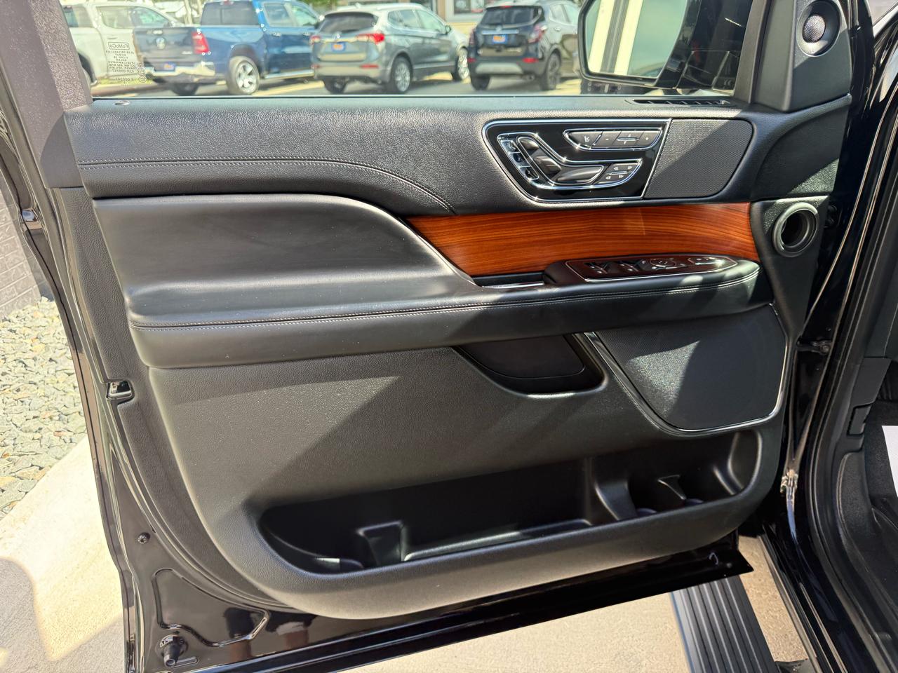 Lincoln Navigator 4x4 Select 2018
