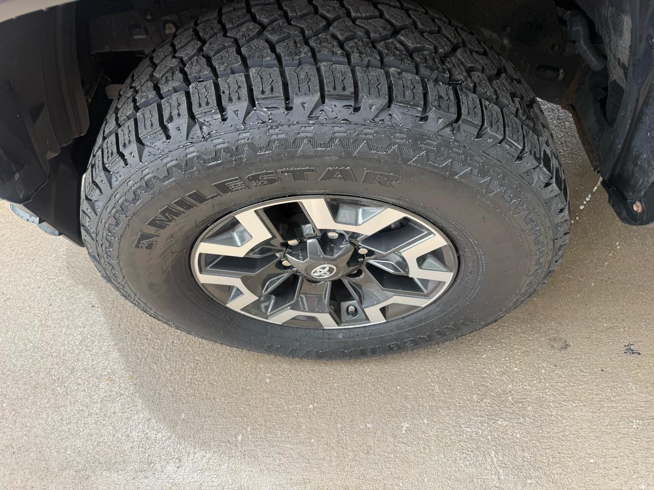 Toyota Tacoma 4WD SR Double Cab 5' Bed V6 AT (Natl) 2019
