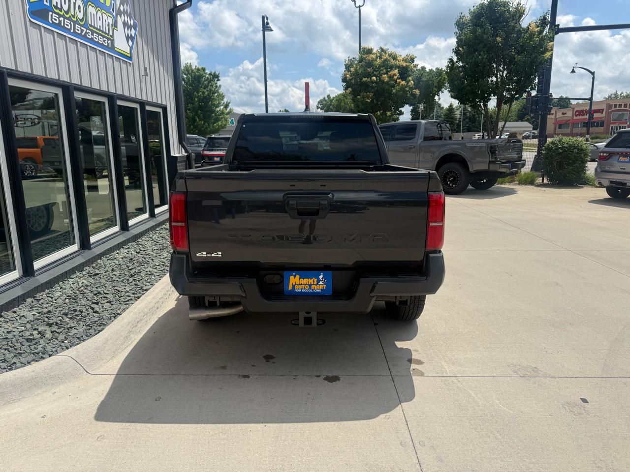 Toyota Tacoma 4WD SR Double Cab 5' Bed MT (Natl) 2025