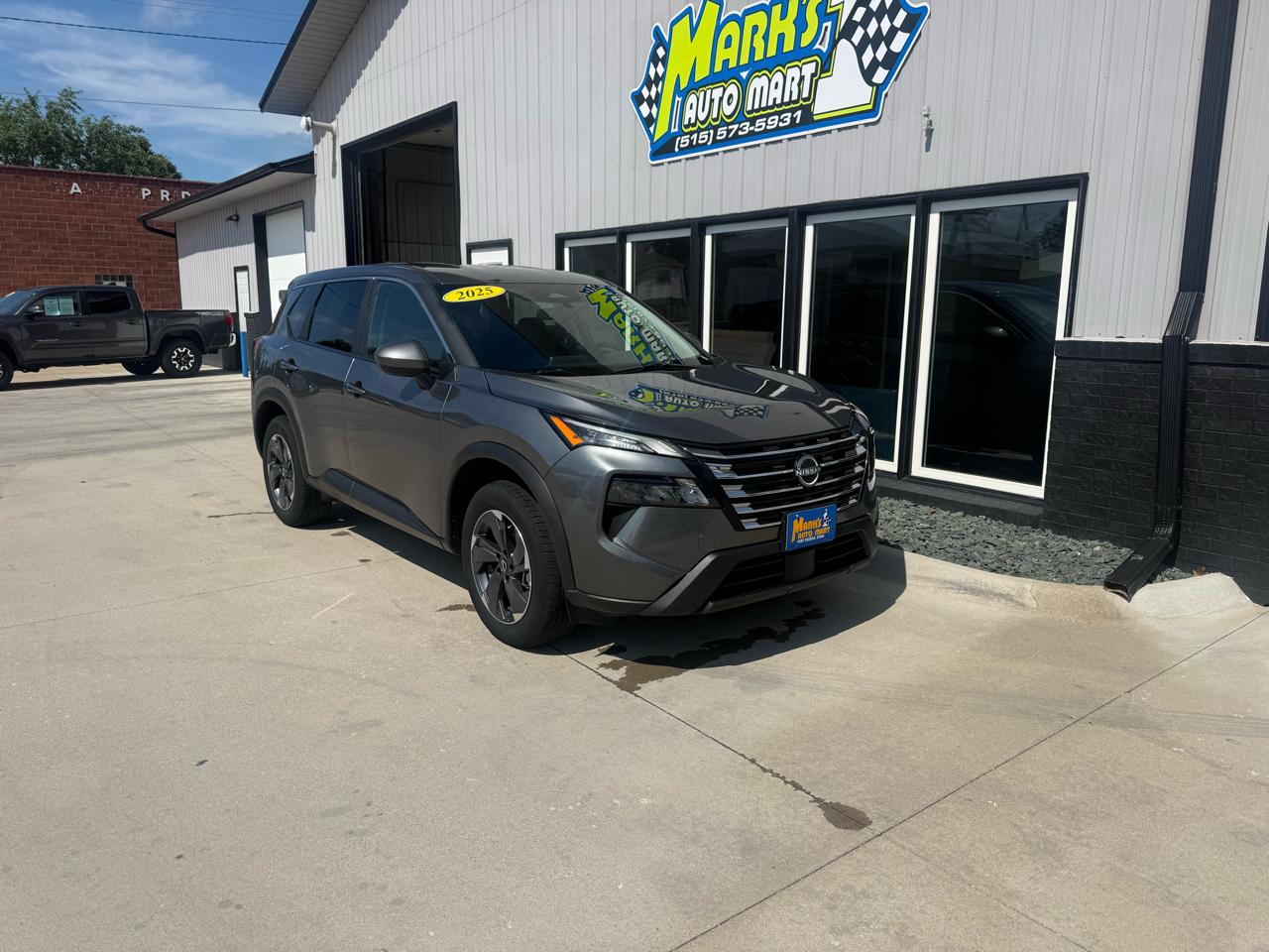 2025 Nissan Rogue FWD SV