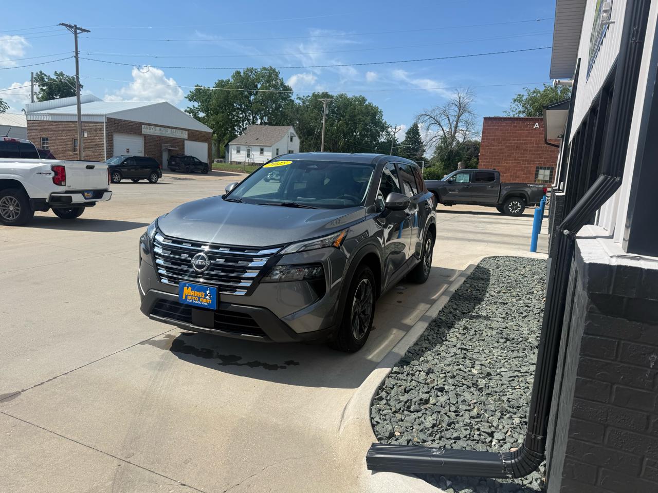 Nissan Rogue FWD SV 2025