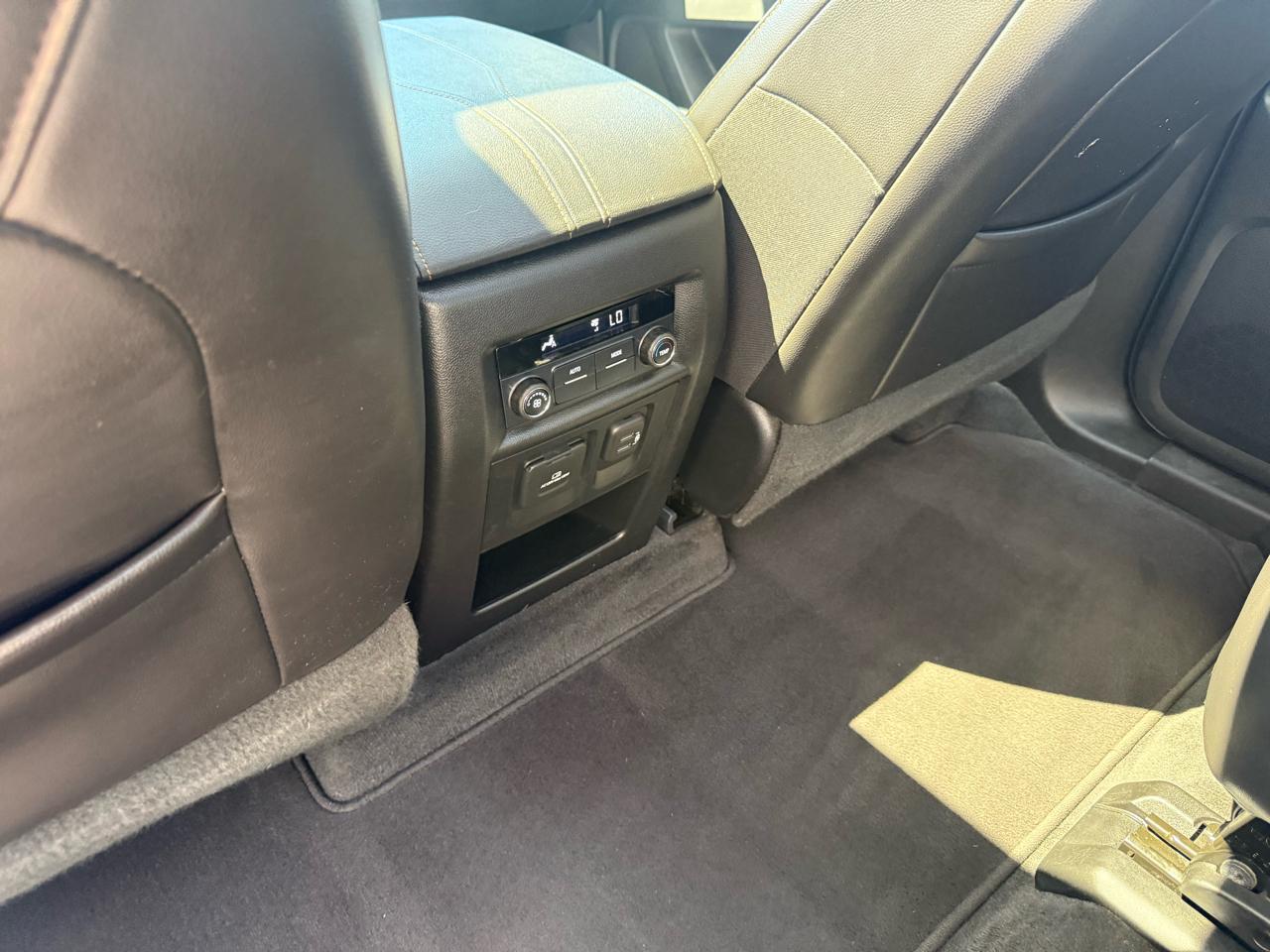 Chevrolet Traverse AWD 4dr LT Leather 2020