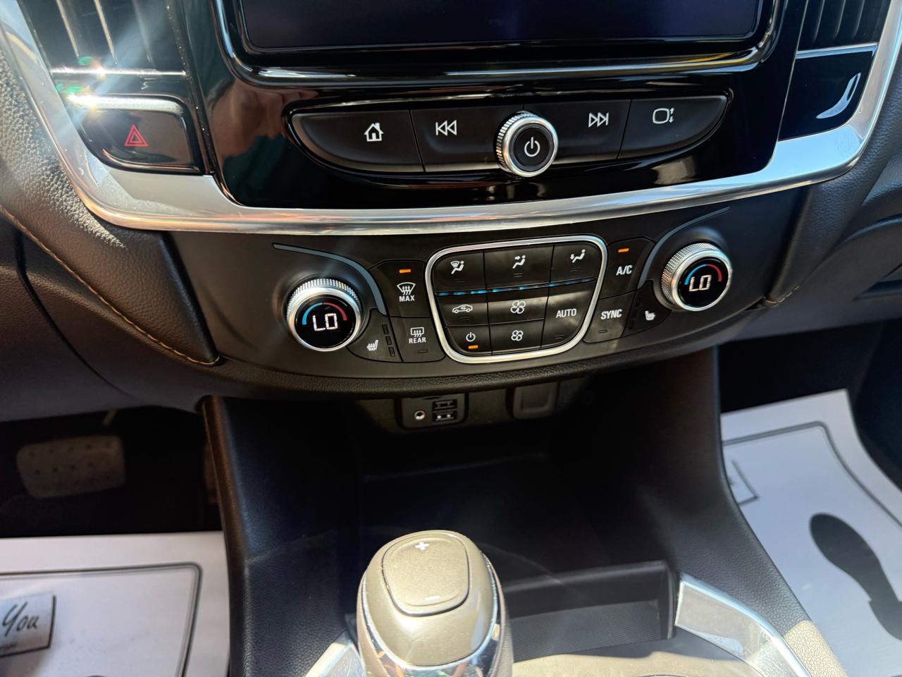 Chevrolet Traverse AWD 4dr LT Leather 2020