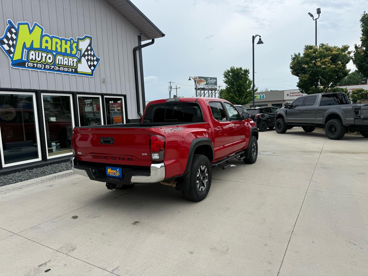 Toyota Tacoma TRD Off Road Double Cab 5' Bed V6 4x4 MT (Natl) 2018