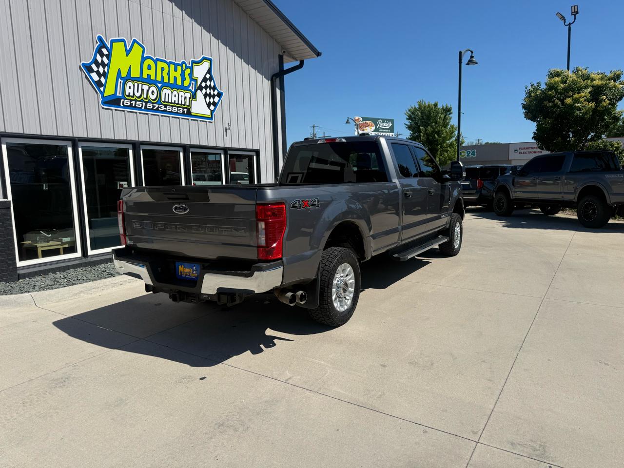 Ford Super Duty F-250 SRW XLT 4WD Crew Cab 8' Box 2022