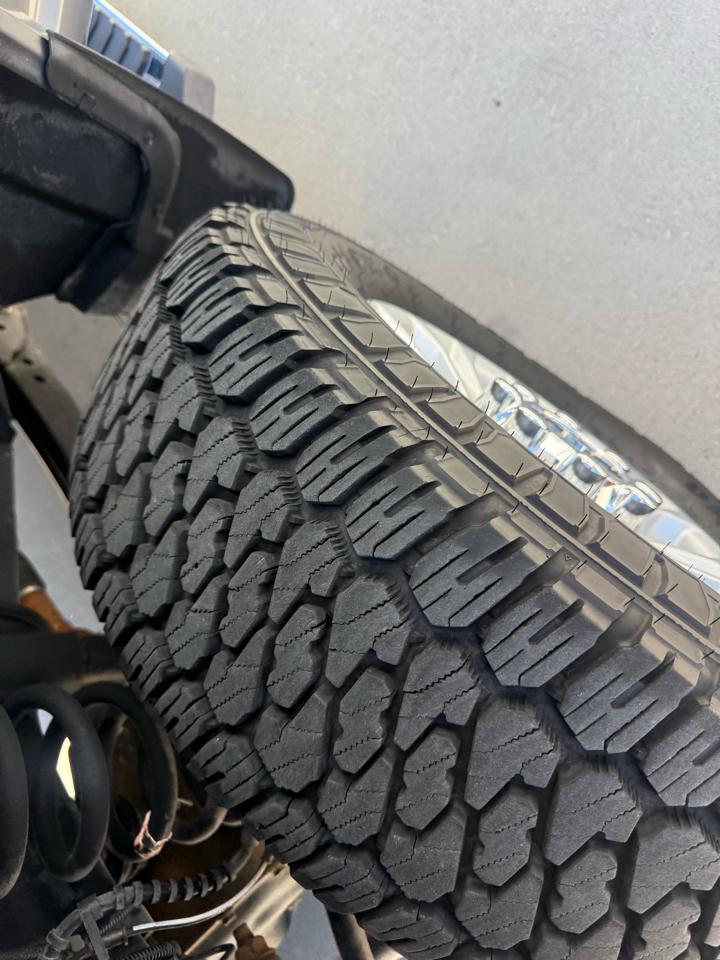 Ford Super Duty F-250 SRW XLT 4WD Crew Cab 8' Box 2022