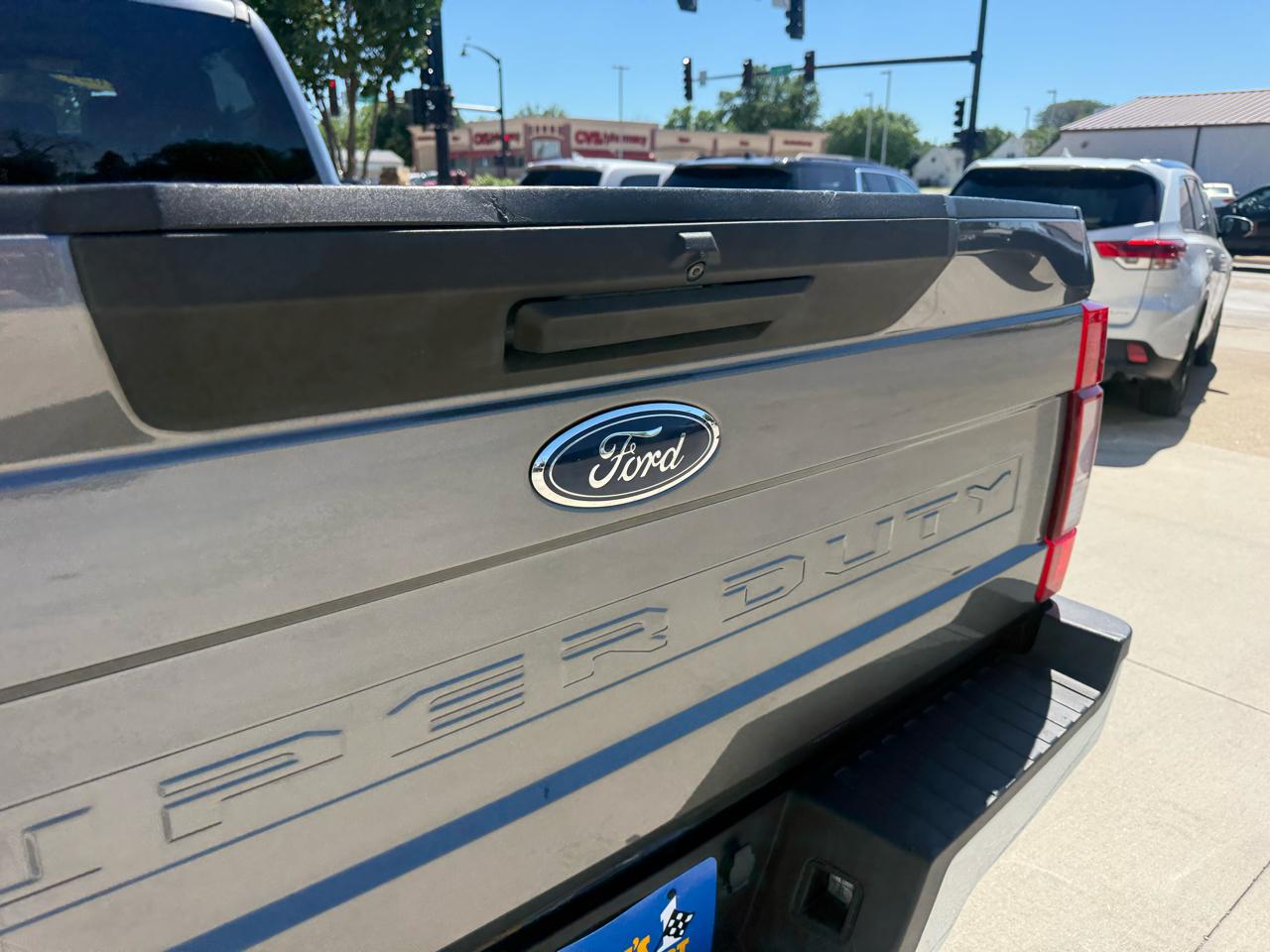 Ford Super Duty F-250 SRW XLT 4WD Crew Cab 8' Box 2022