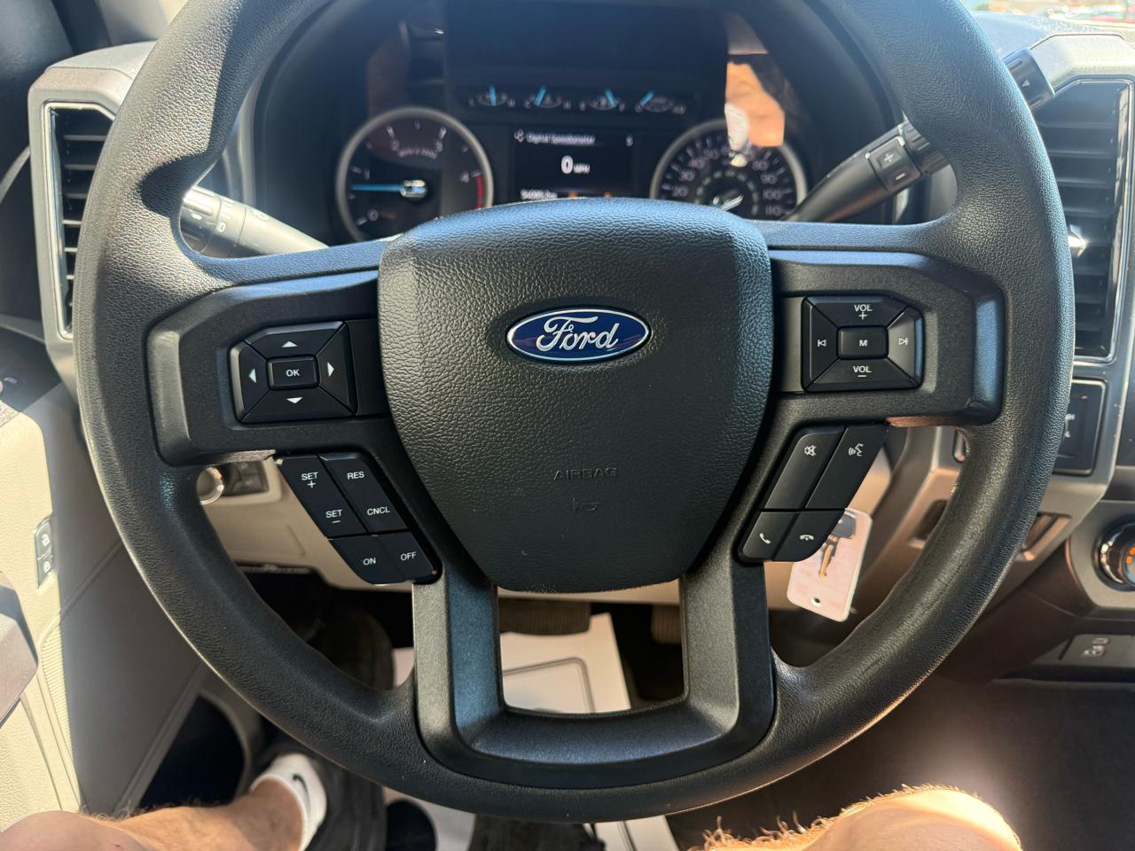 Ford Super Duty F-250 SRW XLT 4WD Crew Cab 8' Box 2022