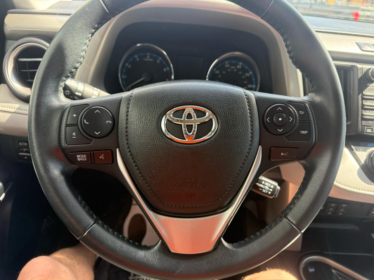 Toyota RAV4 Limited AWD (Natl) 2017