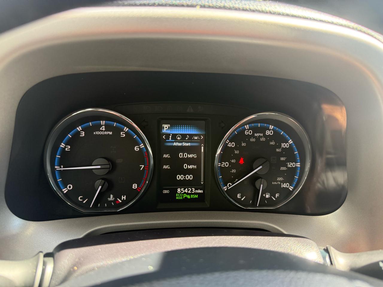 Toyota RAV4 Limited AWD (Natl) 2017