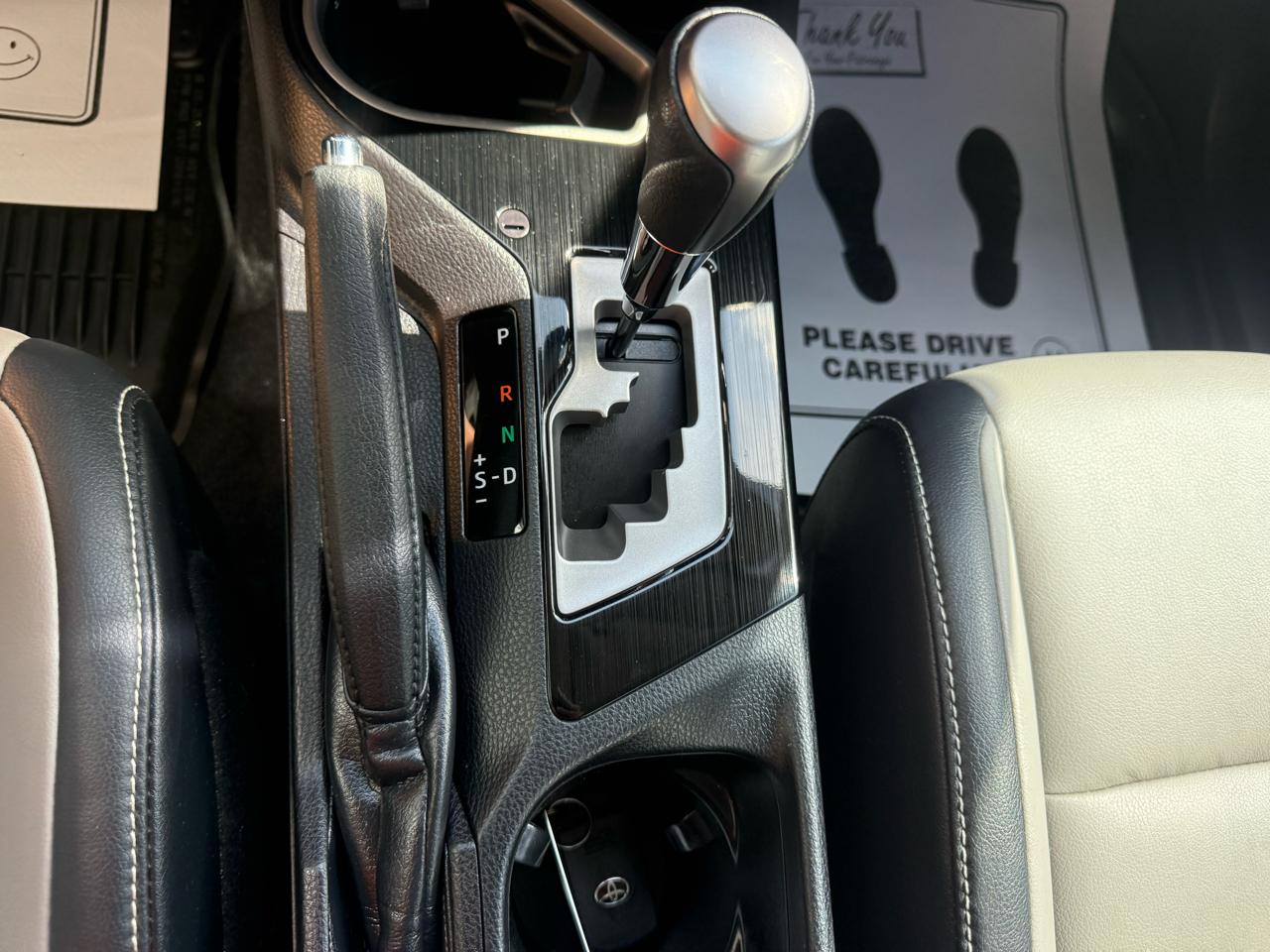 Toyota RAV4 Limited AWD (Natl) 2017