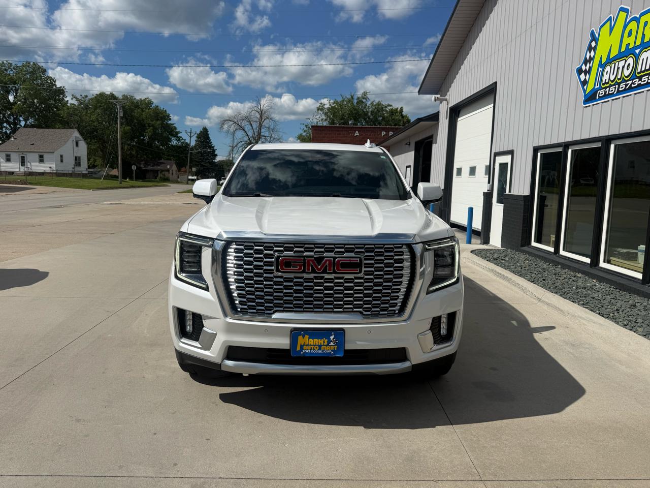 GMC Yukon XL 4WD 4dr Denali 2021