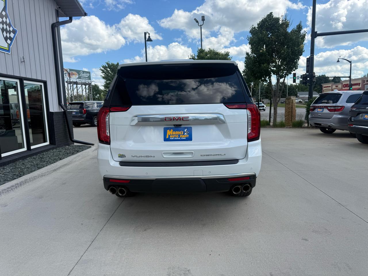 GMC Yukon XL 4WD 4dr Denali 2021