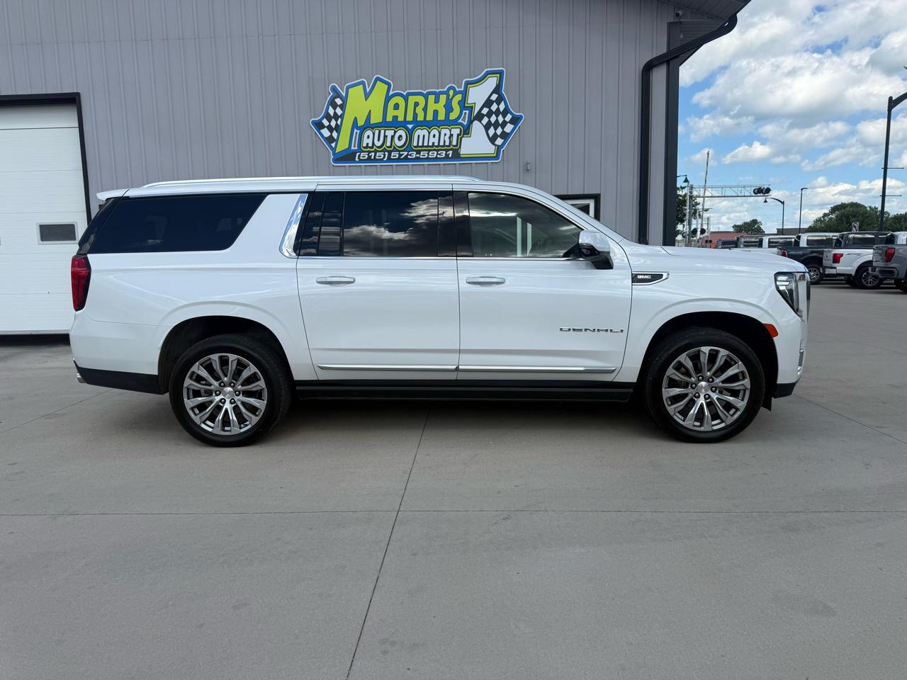 GMC Yukon XL 4WD 4dr Denali 2021