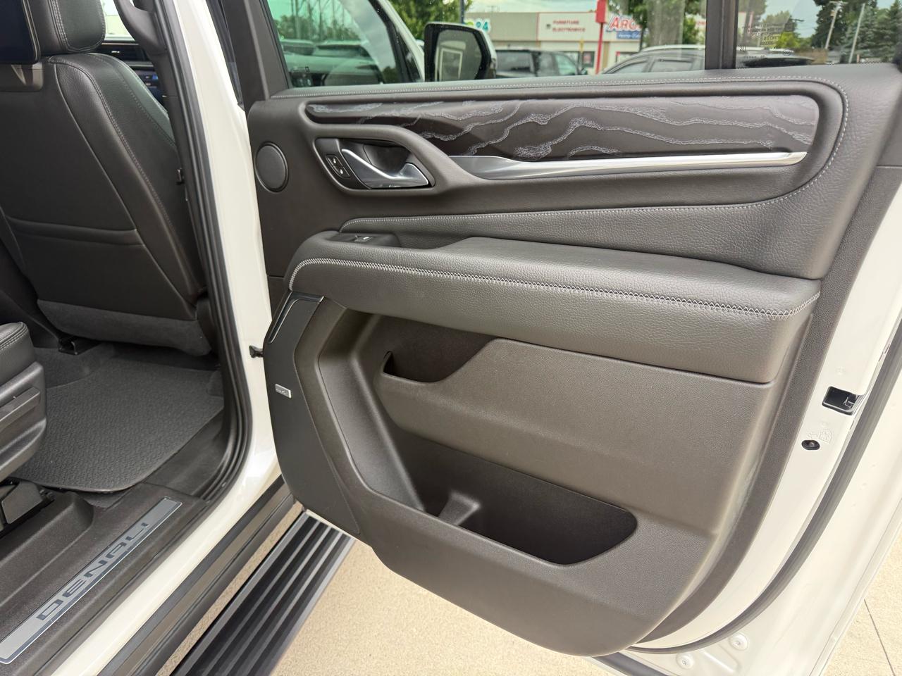 GMC Yukon XL 4WD 4dr Denali 2021