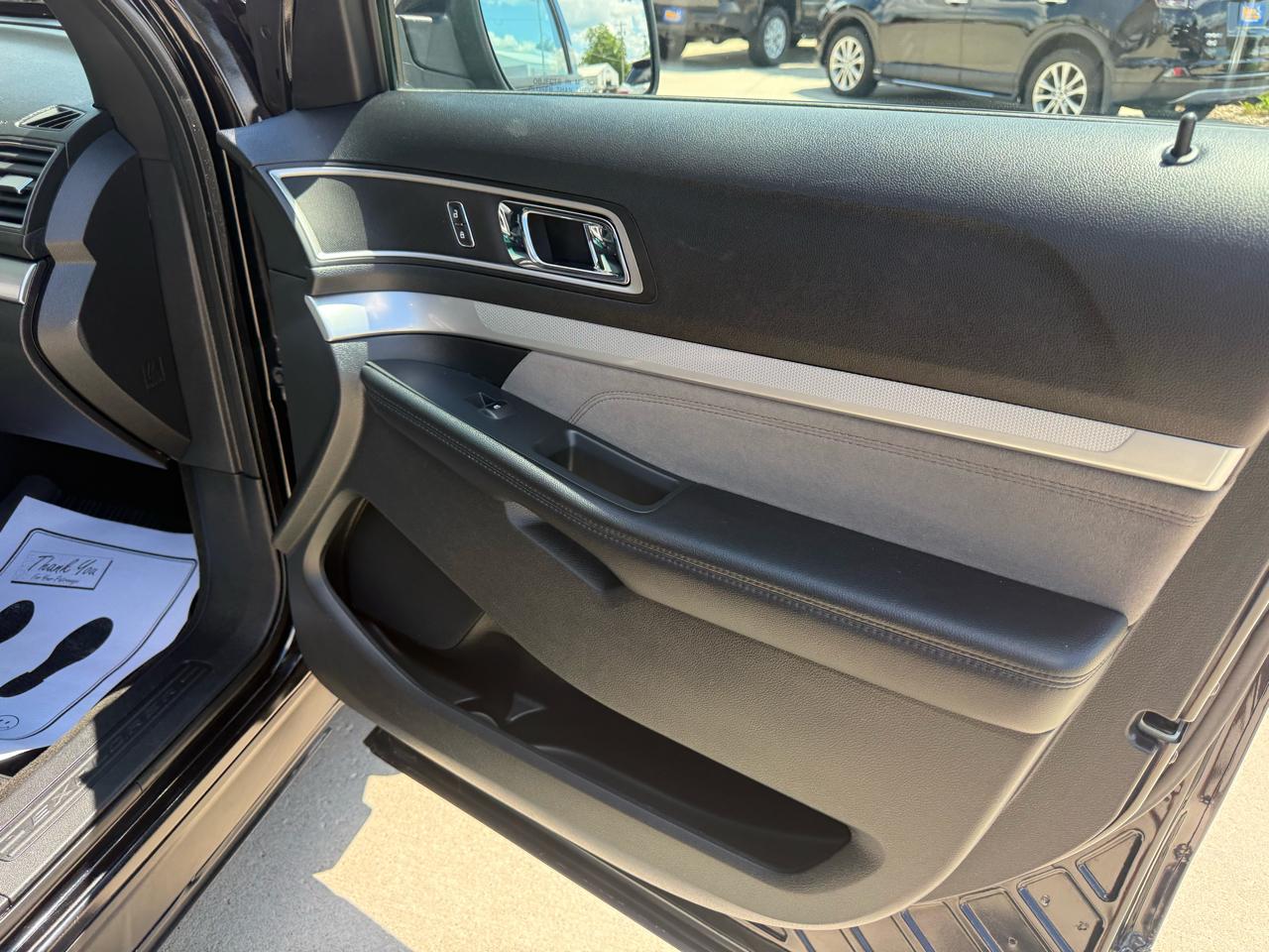 Ford Explorer XLT 4WD 2017