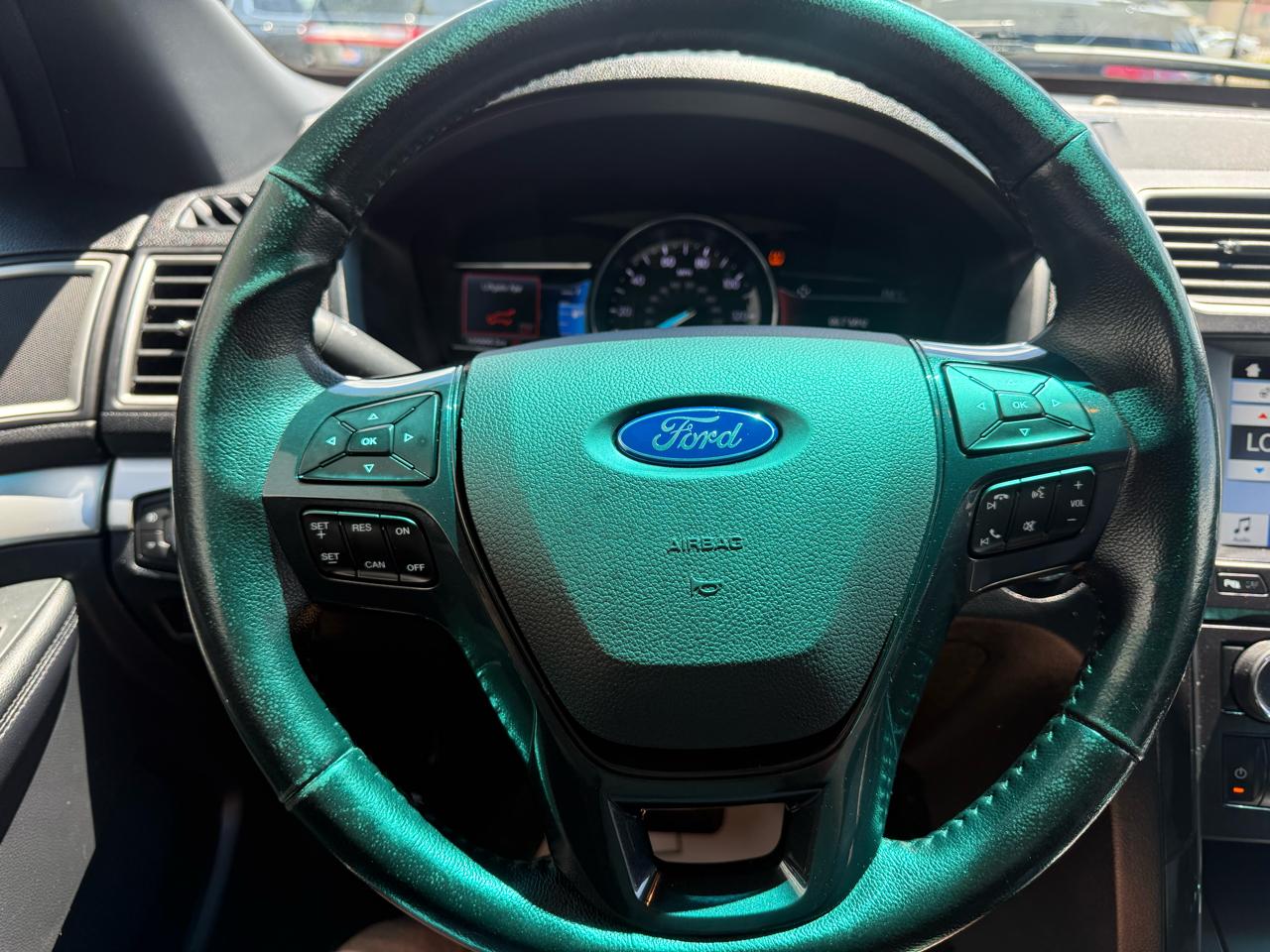 Ford Explorer XLT 4WD 2017