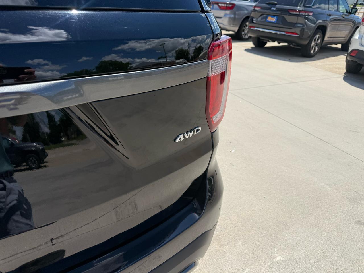 Ford Explorer XLT 4WD 2017