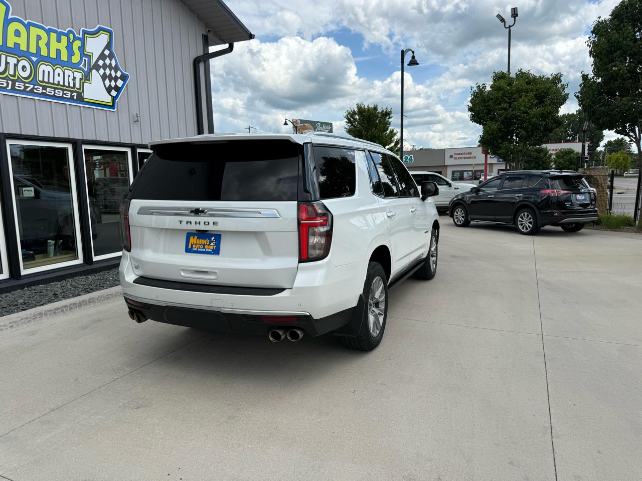 Chevrolet Tahoe 4WD 4dr High Country 2021
