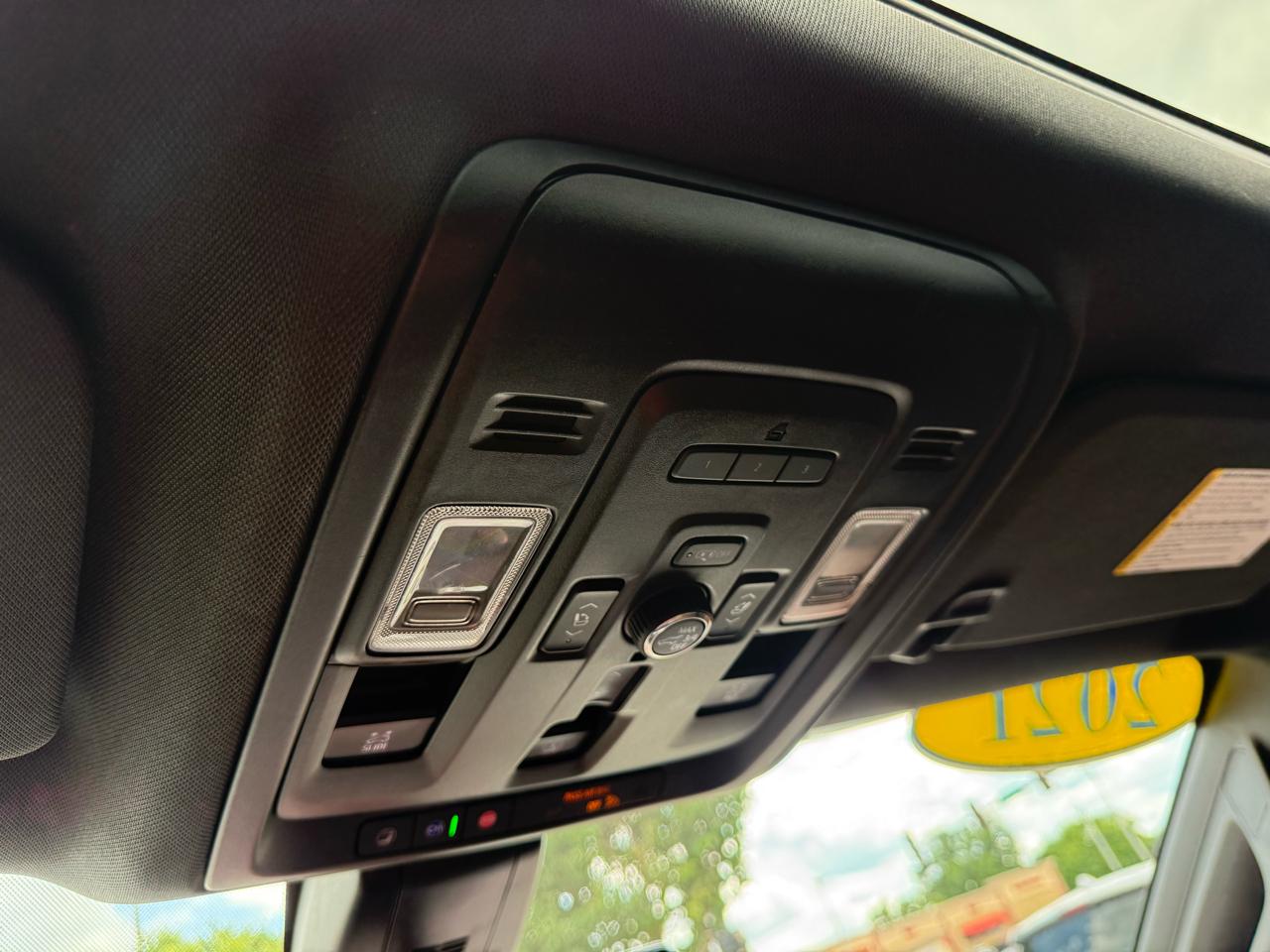 Chevrolet Tahoe 4WD 4dr High Country 2021