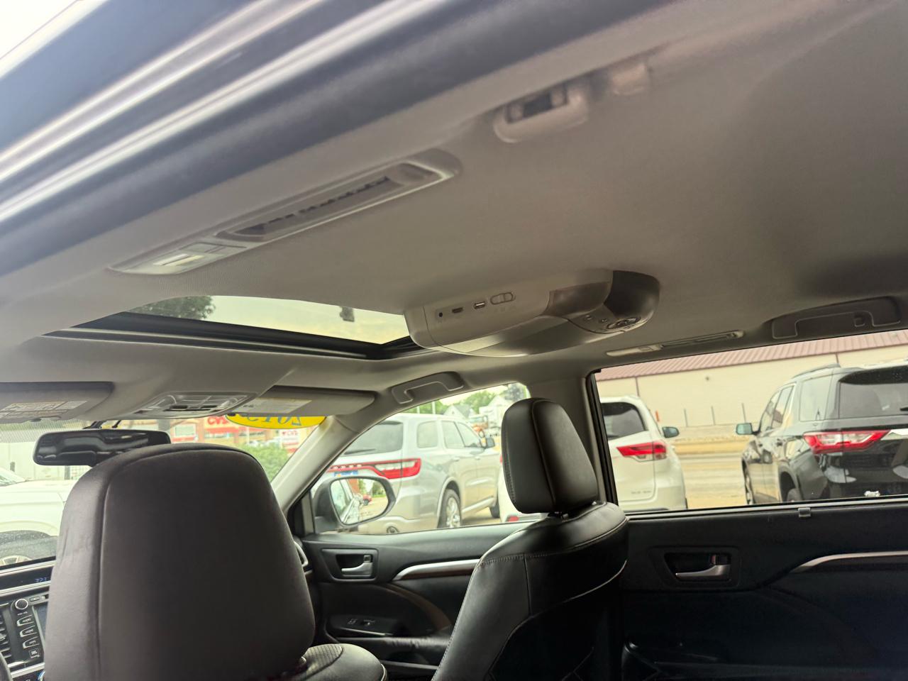 Toyota Highlander AWD 4dr V6 Limited (Natl) 2015