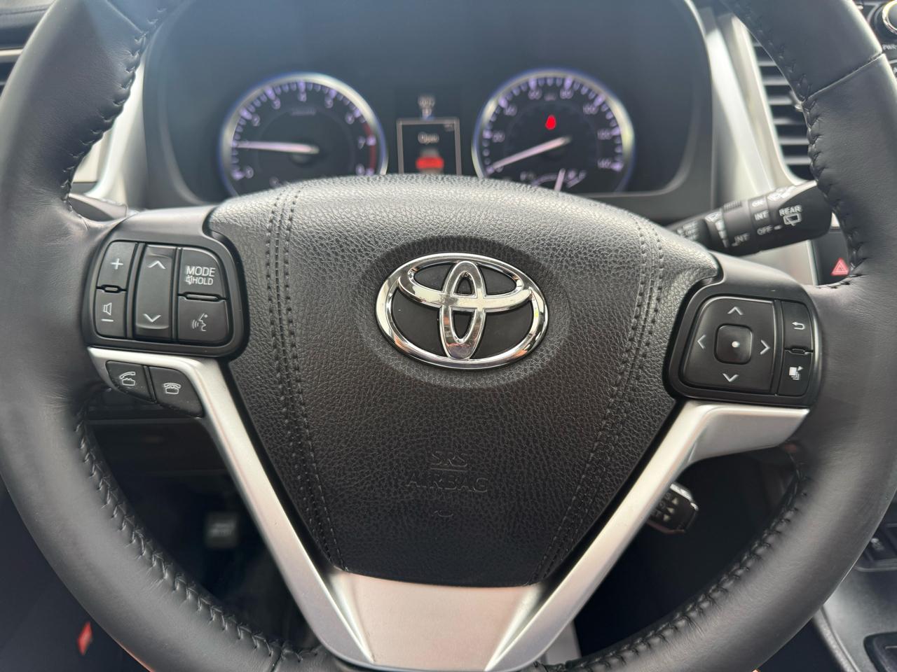 Toyota Highlander AWD 4dr V6 Limited (Natl) 2015