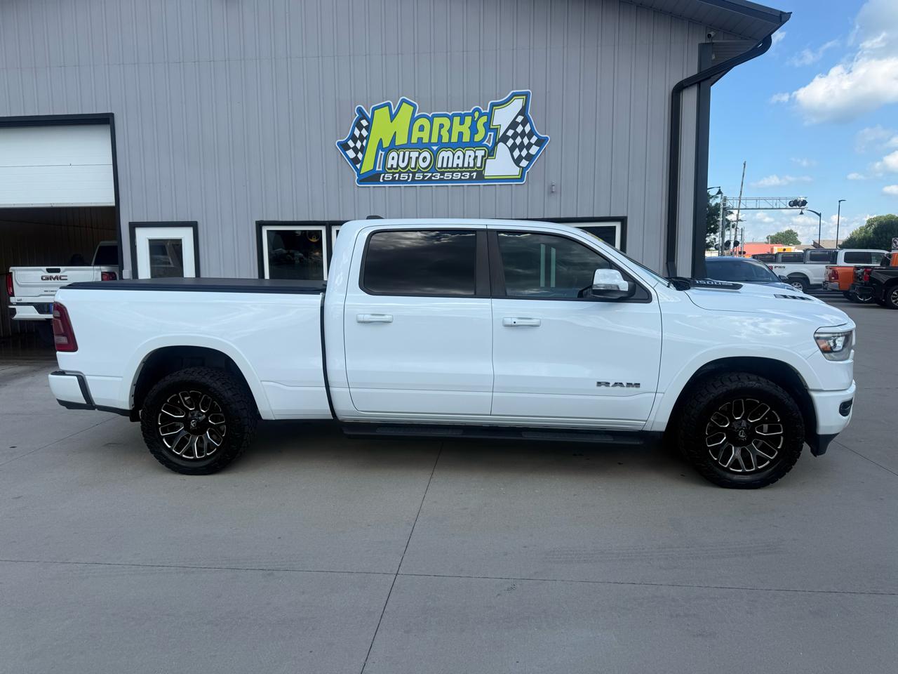 RAM 1500 Laramie 4x4 Crew Cab 6'4" Box 2020