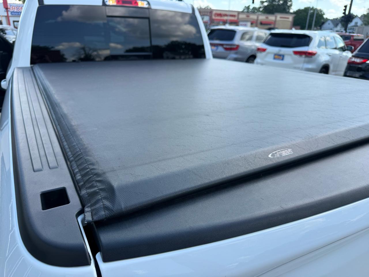 RAM 1500 Laramie 4x4 Crew Cab 6'4" Box 2020