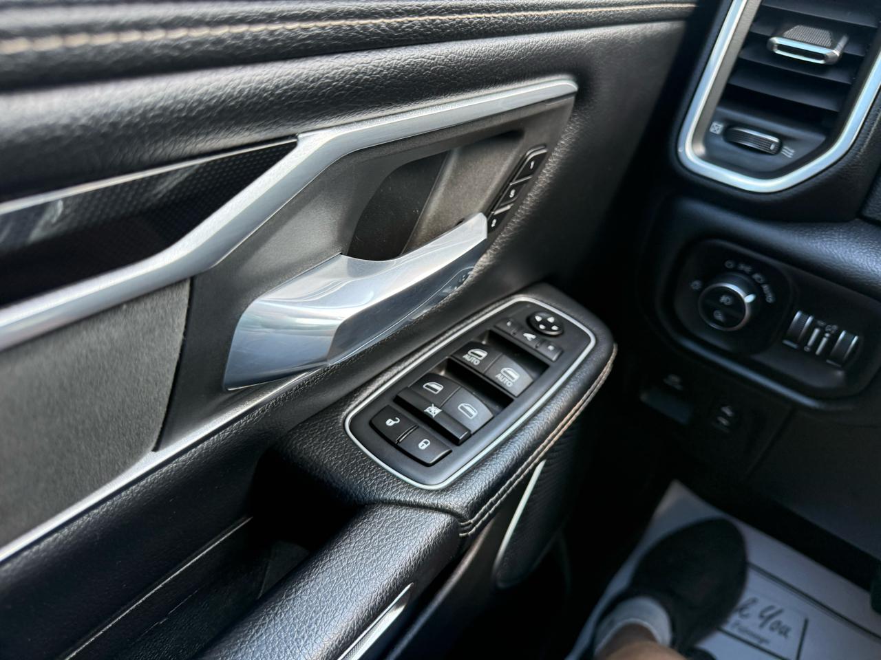 RAM 1500 Laramie 4x4 Crew Cab 6'4" Box 2020
