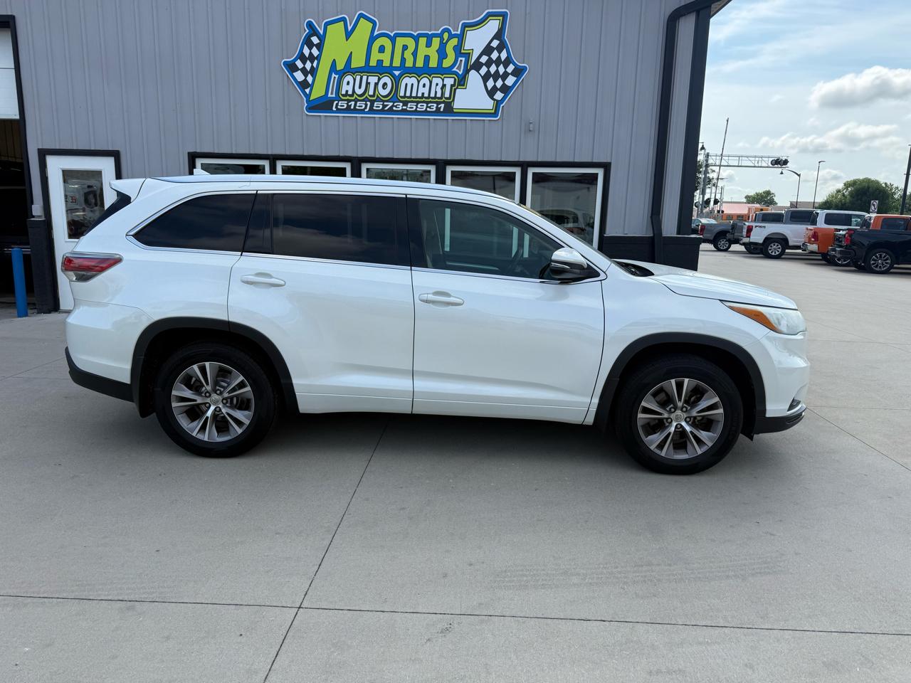 Toyota Highlander AWD 4dr V6 XLE (Natl) 2015