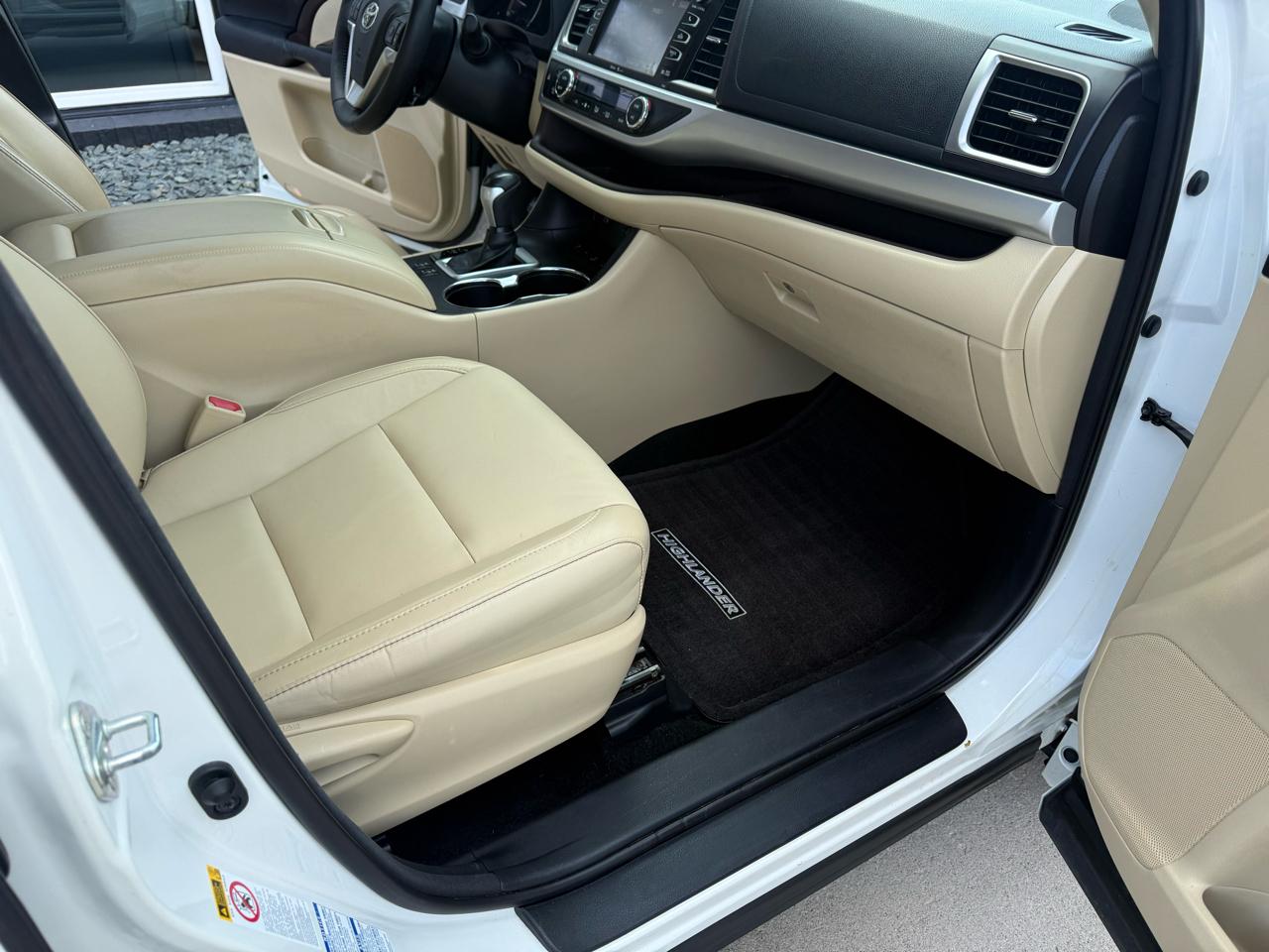 Toyota Highlander AWD 4dr V6 XLE (Natl) 2015