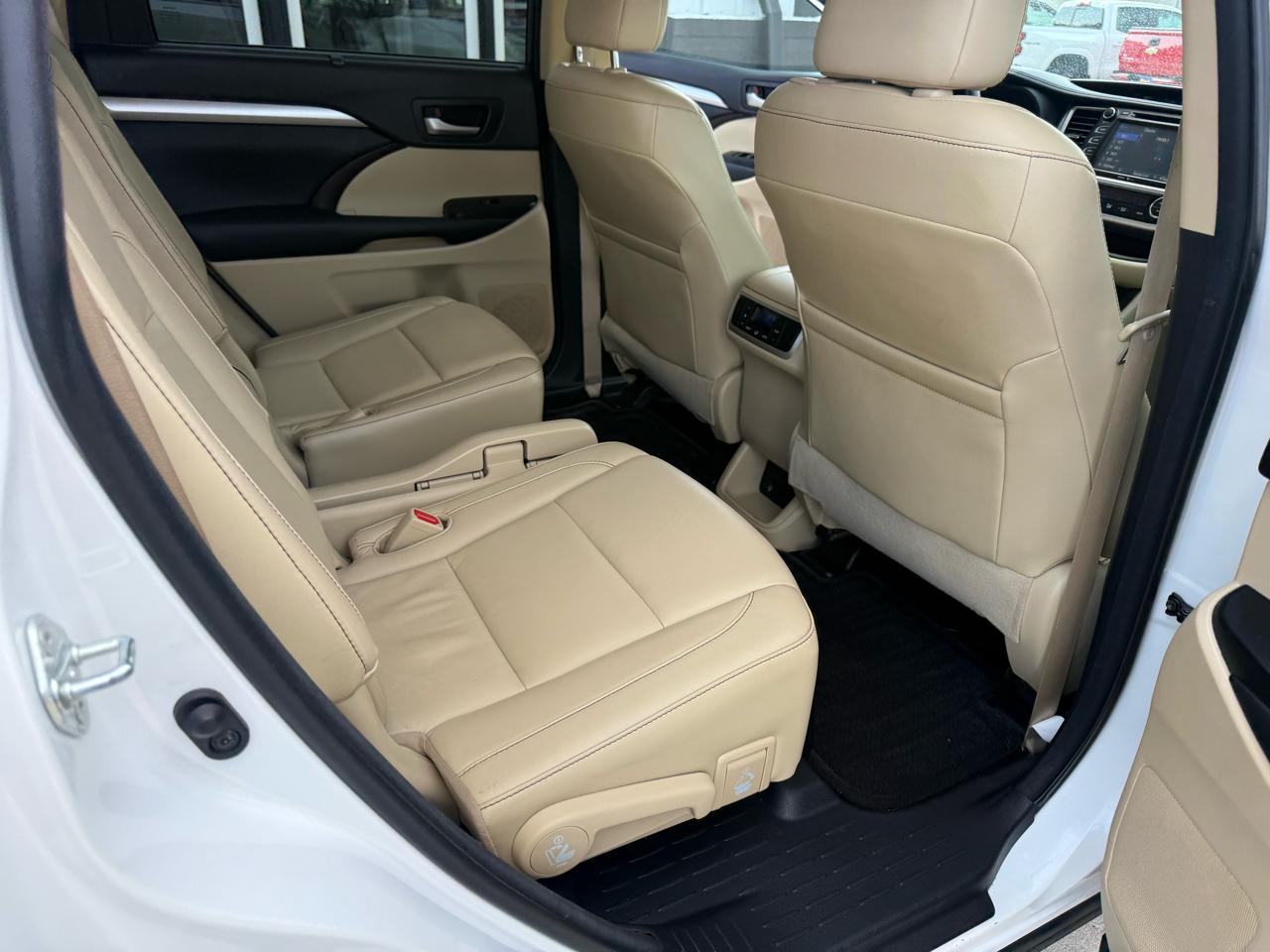 Toyota Highlander AWD 4dr V6 XLE (Natl) 2015