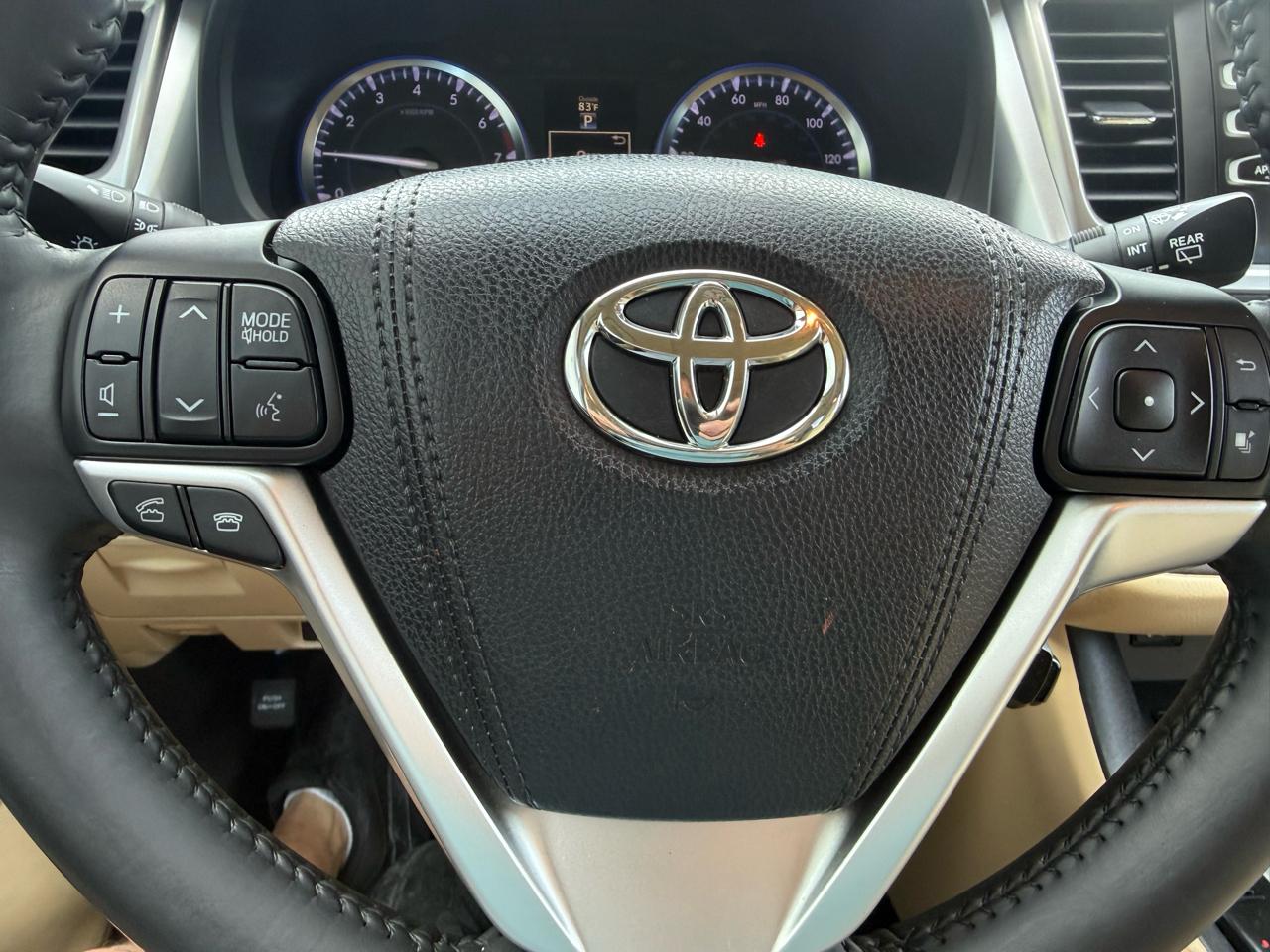 Toyota Highlander AWD 4dr V6 XLE (Natl) 2015