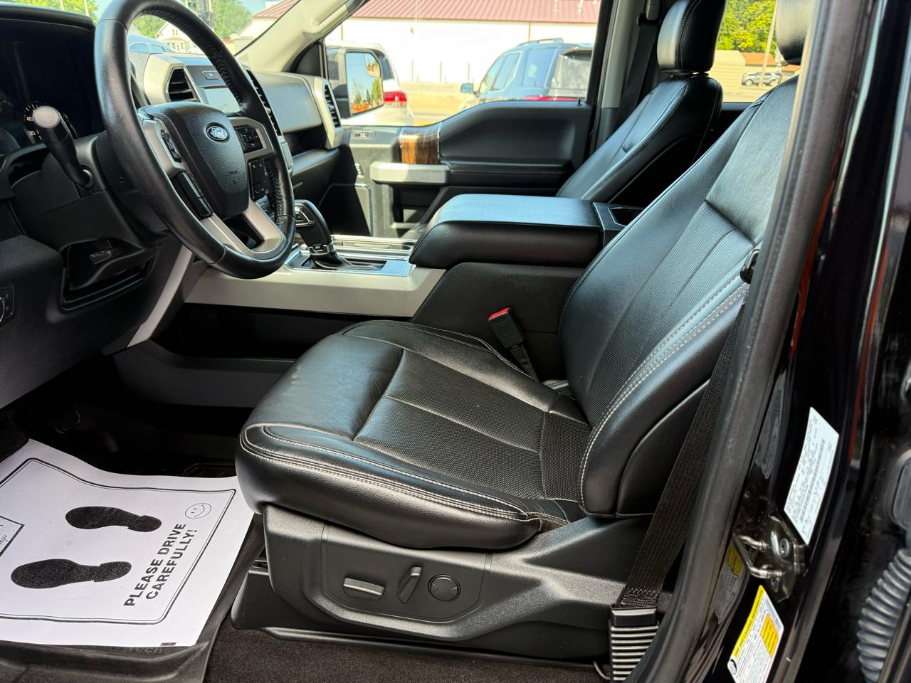 Ford F-150 SuperCrew 139" Lariat 2019