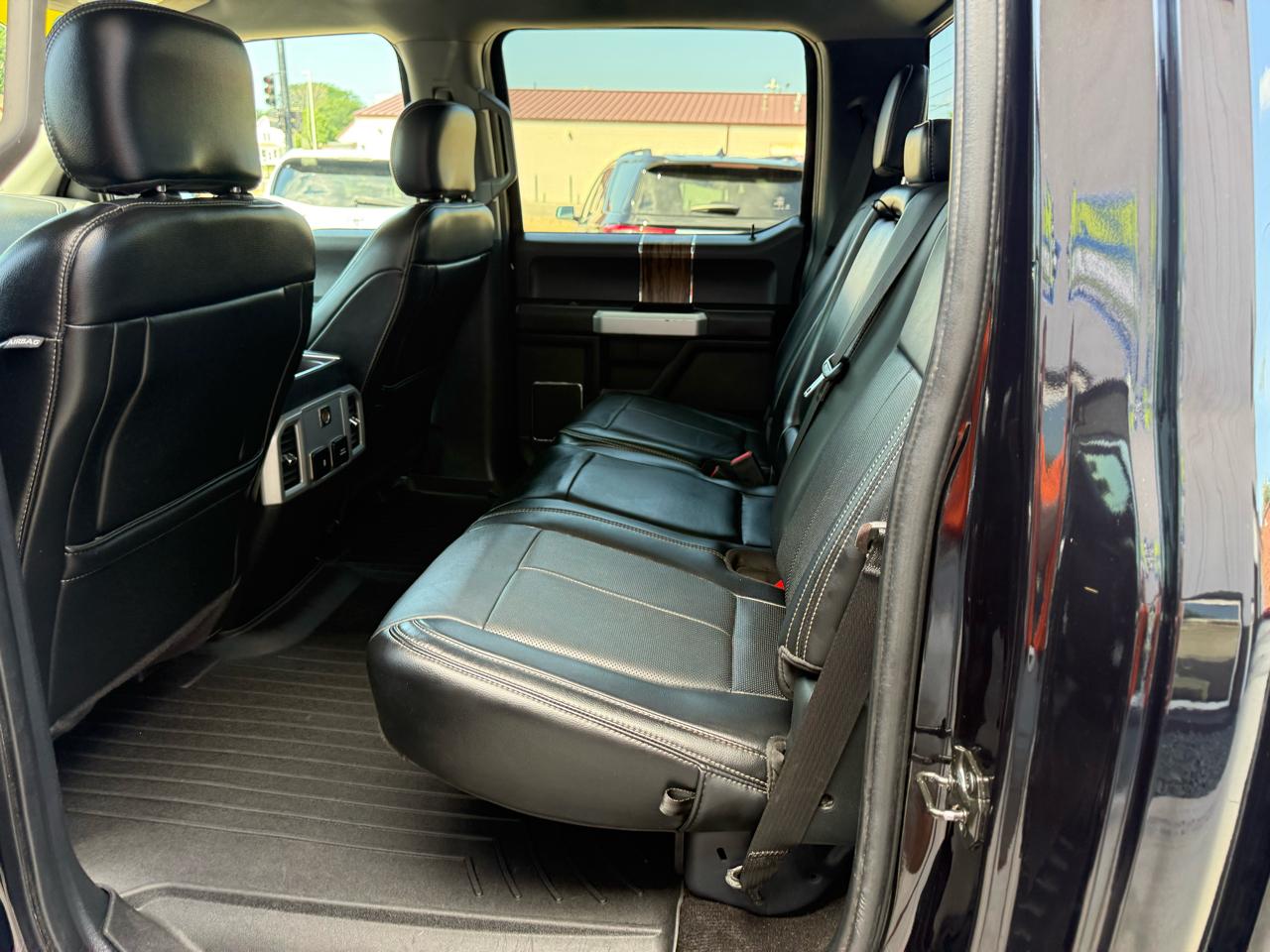 Ford F-150 SuperCrew 139" Lariat 2019