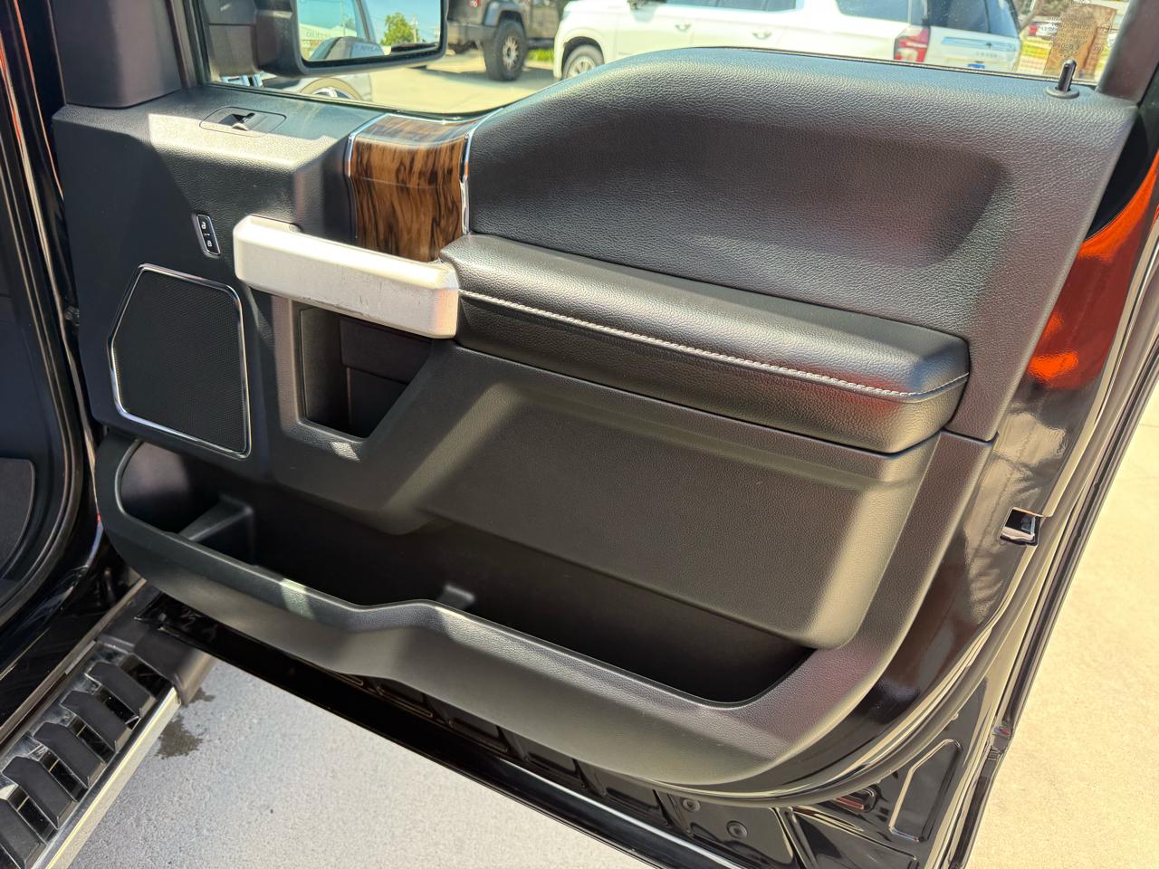 Ford F-150 SuperCrew 139" Lariat 2019