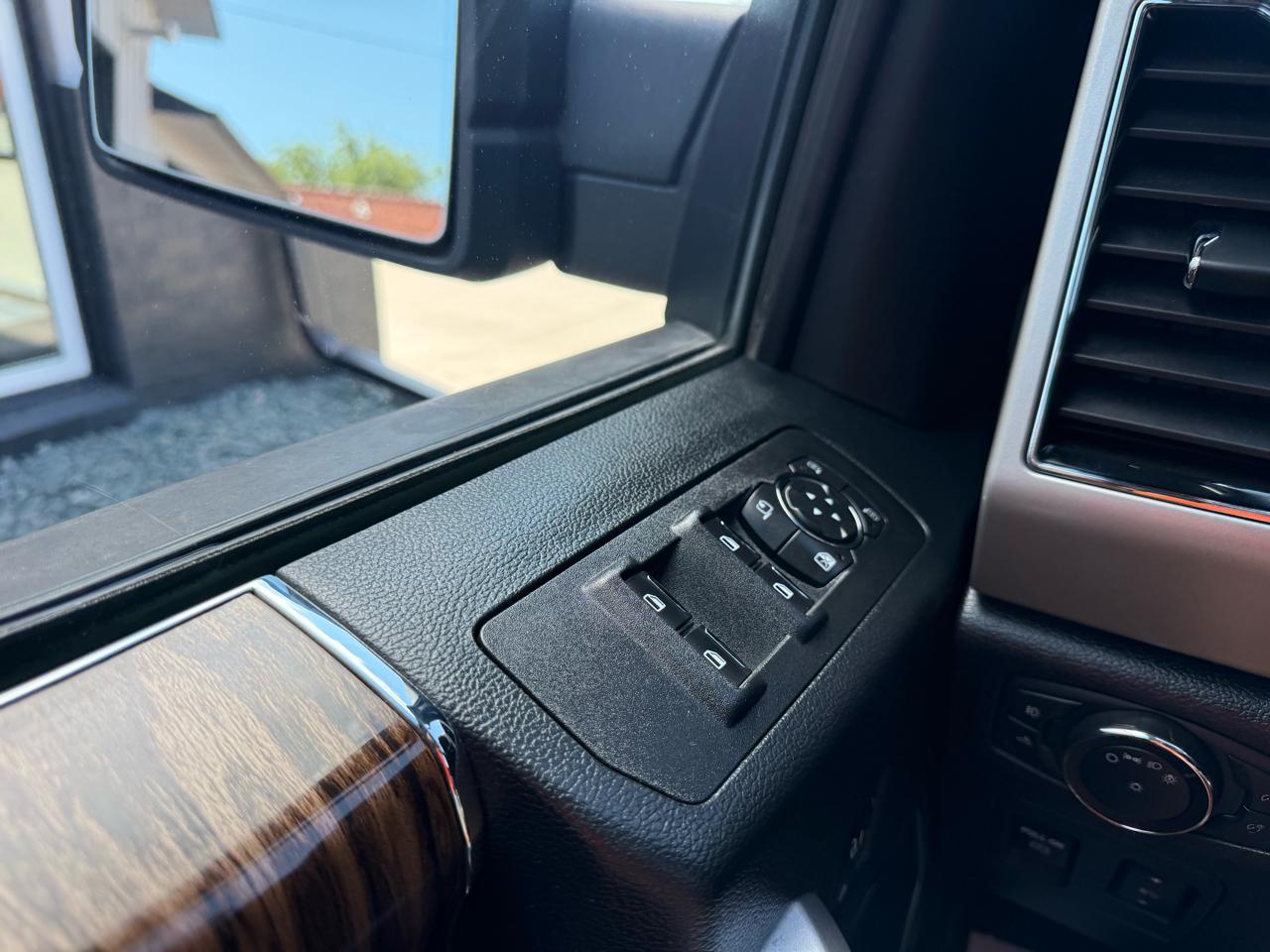 Ford F-150 SuperCrew 139" Lariat 2019
