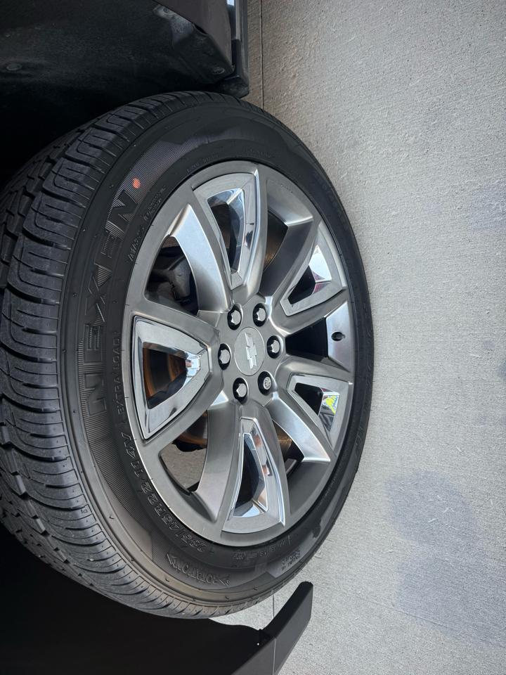 Chevrolet Tahoe 4WD 4dr Premier 2017
