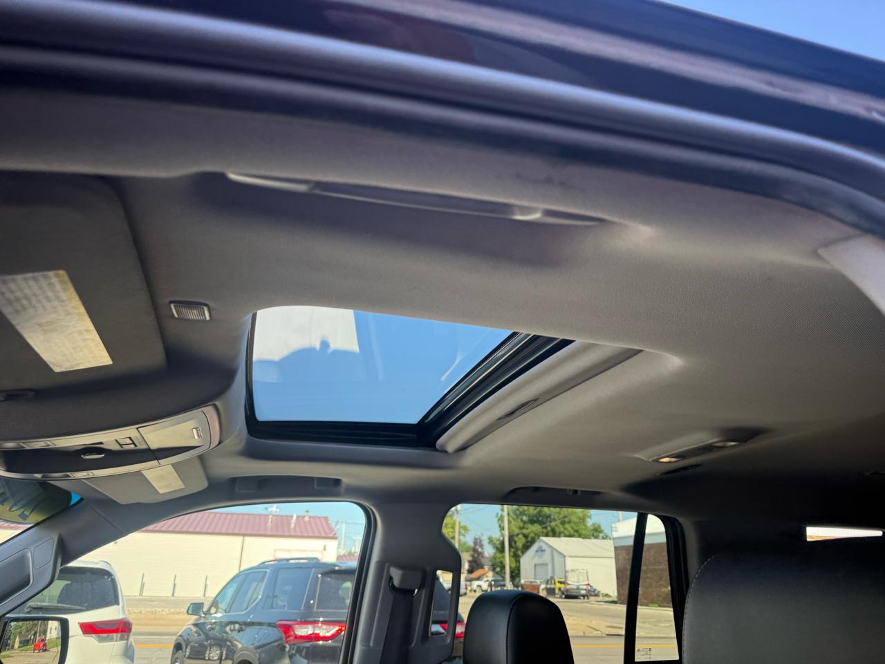 Chevrolet Tahoe 4WD 4dr Premier 2017